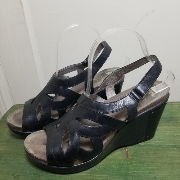 DANSKO Black Leather Size 40 4 Inch Wedge Sandal - Picture 1 of 6
